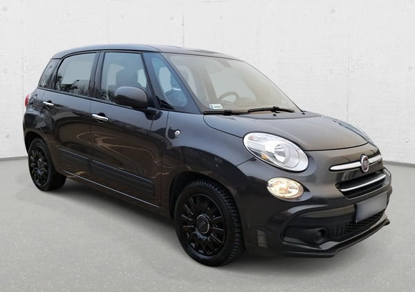 Fiat 500L cena 59999 przebieg: 59000, rok produkcji 2020 z Trzemeszno małe 211